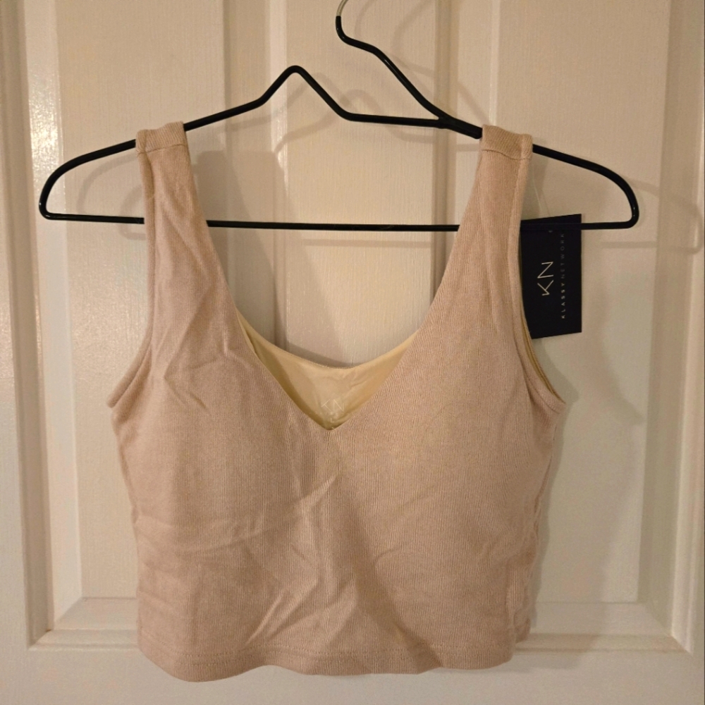 Klassy Network cropped brami NWT L